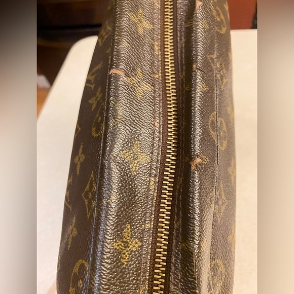 LOUIS VUITTON Monogram Trousse Toilette 28, Box, Dust, & Gift Bags, LV Card, EUC - Picture 10 of 15